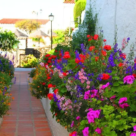 El Capistrano Guy P. Way Apartment